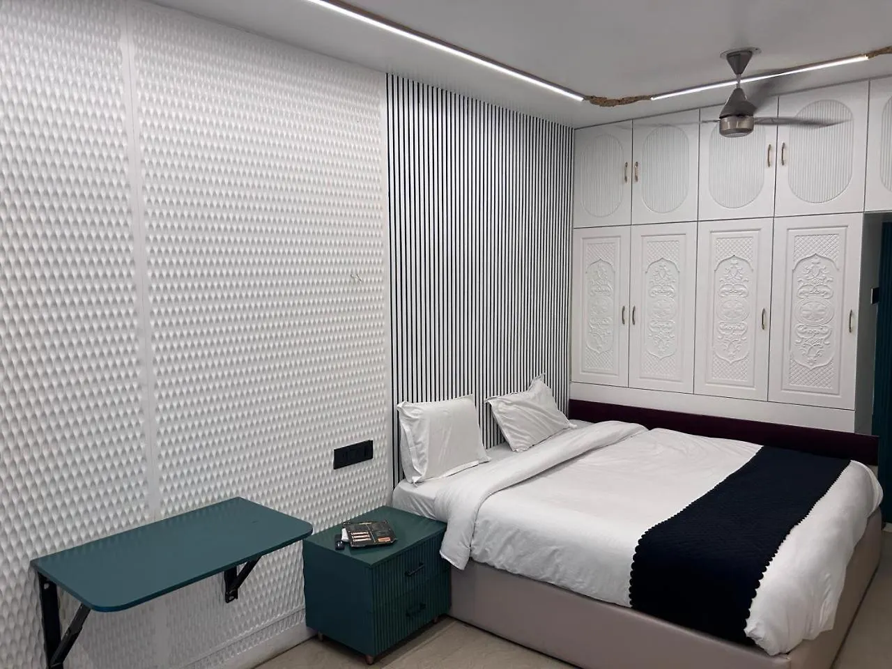Roswell Nest Hotel Gurgáon